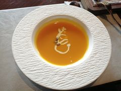 奶油南瓜汤-YUE·6·西式融合餐厅(外滩六号店)