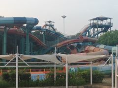 -汤山欢乐水世界