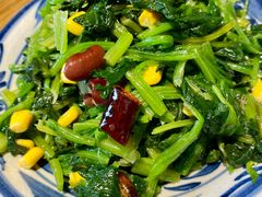 果仁拌菠菜-何家一碗面(南大街店)