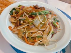 牛肉炒河粉-宽窄巷成都菜(青岛路万达广场店)