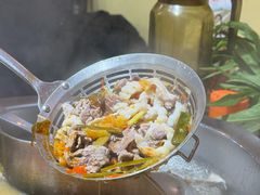 -顺水湾·牛肉牛杂火锅(驾鹤店)