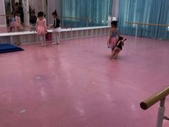 -Isee灰姑娘(龙湖狮山天街店)