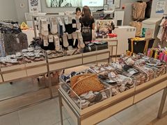 -H&M(天一广场店)