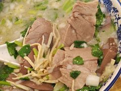 -八百里牛肉汤(盖饭·锅贴·万象城店)