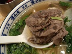 -嘻小北·兰州清汤牛肉面(太平洋森活天地店)