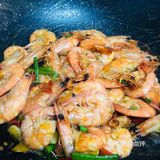 在家也能做出铁板烧基围虾～ 