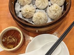 -莱莱小笼·乔艾