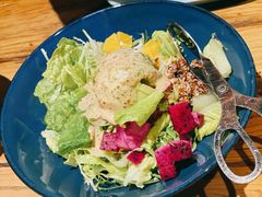 牛油果彩虹考伯沙拉-馋嘴猫北京食堂·烤鸭·宵夜(亚运村店)