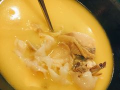 -鲜入围煮花胶鸡海鲜火锅