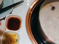 -洪氏嗨捞·猪肚鸡火锅(阳光天地店)
