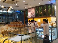 面包甜点陈列柜-面包新语(上地华联店)