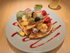 水果华夫饼-Lia Cafe Bar Restaurant松山咖啡屋