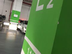 -龙湖虹桥天街-停车场