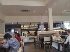 -Chom Cafe and Restaurant