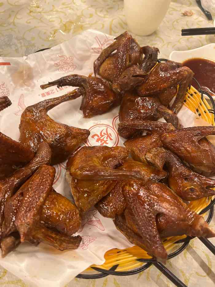 百利鸽王(花都总店)-"到融创滑雪,碰到了这家店一直超爱光明乳.