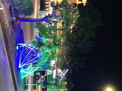 -亚龙湾亚泰商业街