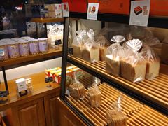 面包甜点陈列柜-麦的多生日蛋糕(龙湖三千店)