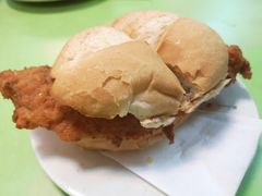 猪扒包-胜利茶餐室