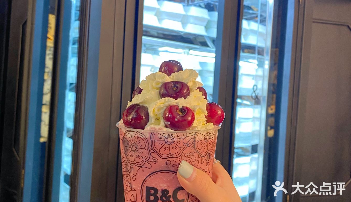 首尔江南网红面包店终于在上海开业啦🥐