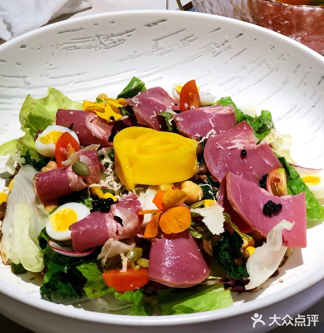 这次朋友定了位置，特意避开饭点