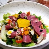 这次朋友定了位置，特意避开饭点