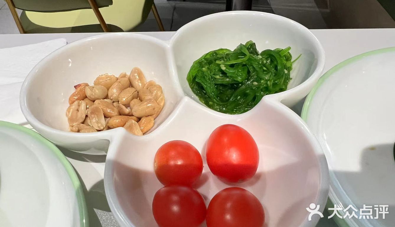 c罗的票没抢到，我吃个椰子鸡可以吧[发怒]