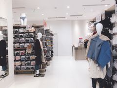 -优衣库(上海金桥国际商业广场店)