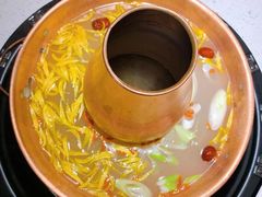 万寿菊花涮肉锅-京韵胡同·酱香羊蝎子火锅涮肉(长寿路店)
