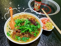 -黔阿牛菌汤牛肉粉全牛火锅(喷水池店)