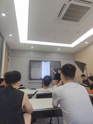 -浙江1+1主持人工作室