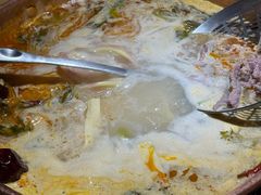 -洱火云南酸菜牛肉火锅(石景山当代商城店)