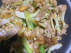 -靠山屯东北农家菜(八龙桥雅苑店)