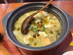 石锅酸菜鱼-周鱼小馆石锅酸菜鱼(活力汇店)