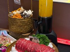 -后院烤吧·木炭烧烤·烤鱼·云贵川火锅(忻州古城店)