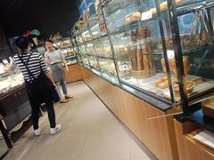 面包甜点陈列柜-巴黎贝甜(卫清西路店)