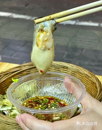 南宁夜市美食 | 肉质鲜美的高压锅生蚝🦪