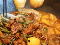 卖场溜达鸡锅-粘豆包铁锅炖二部(温泉街店)