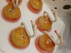 天鹅流沙酥-名苑皇宫酒家(来魅力壁画村店)