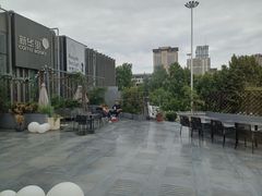 -新华里咖啡书吧(新华书店小寨店)