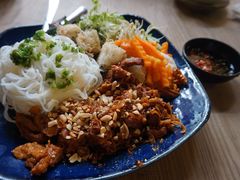 烤猪肉凉拌河粉-Le Chalet Dalat