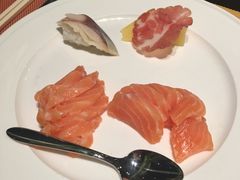 -大中华希尔顿酒店-念自助餐·嗨啤·小龙虾