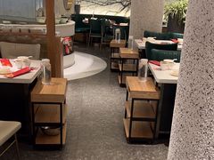 -三人行骨头王火锅(长寿店)