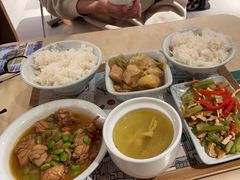 -老乡鸡(上海白玉兰广场店)