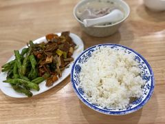 拼凉菜-雷祖芳老妈蹄花店