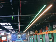 -极限PLAY运动娱乐新世界·团建派对表演休闲馆·室内高空游乐园