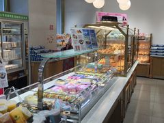 面包甜点陈列柜-美俪家族(巴黎都市店)