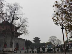 -巴陵广场