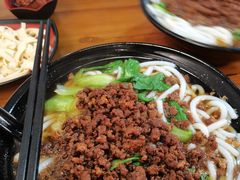 -丽虹云南过桥米线(兴工街店)