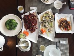 -蜈支洲岛珊瑚酒店临海阁中餐厅