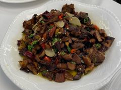 -菌海森林·非遗野生菌火锅(西山区滇池路摩根道店)